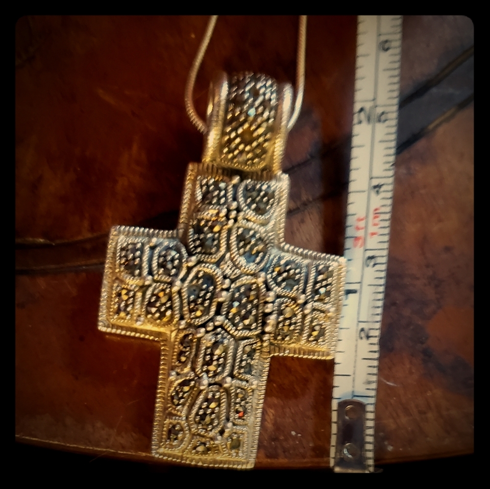 Sterling Marcasite crucifix Preowned 
20 inch ster